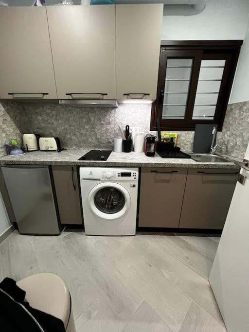 Olivia Luxury Apartment Palio Faliro เอเธนส์ ภายนอก รูปภาพ